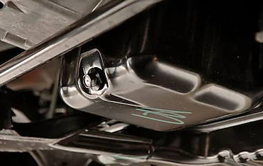 Audi nước ta triệu hồi bên trên 33 xe pháo Audi A8L để thay thế thế lưới thanh lọc dầu